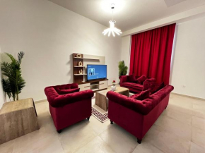 Luxurious Villa With Access To Beach & Pool !!